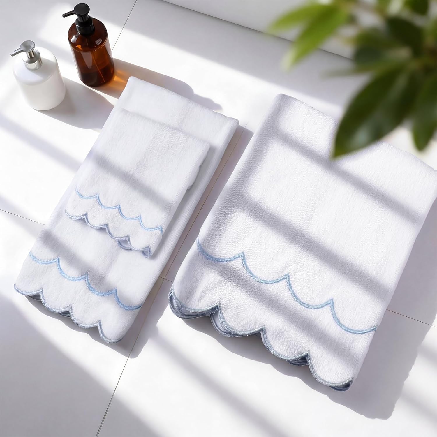 Blue fan-shaped piping 3-piece set