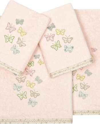 Four-Piece Applique Bathroom Towel Ensemble